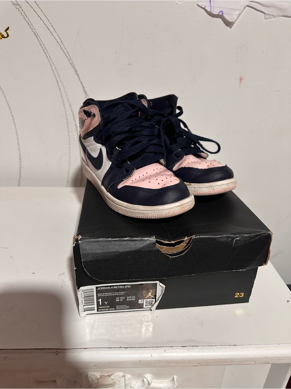 Nike Kids High-Top Sneakers in Pink, Navy & White Jordan 1